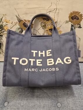 Marc Jacobs The Tote Bag Canvas Tote in Blue with Cream Logo